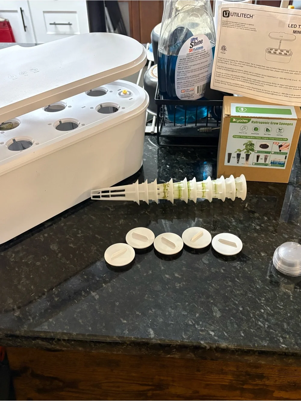 White Hydroponic Indoor Garden Kit with LED Lid - Unbranded
